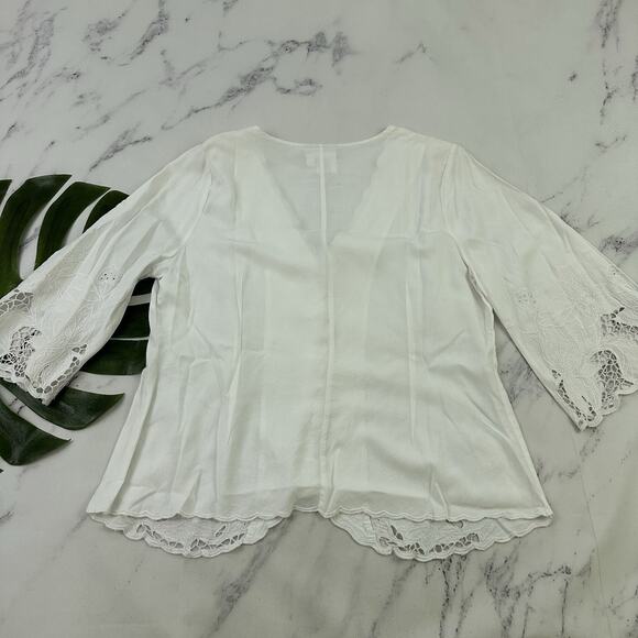 Soft Surroundings Lace Trim Top Size M White Floral Embroidered Scallop Buttons - Picture 7 of 11